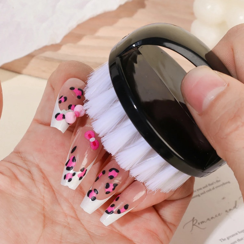 Kuas Kuku Mengacu pada Gesper  - Nail Fan Brush ulasan dan harga